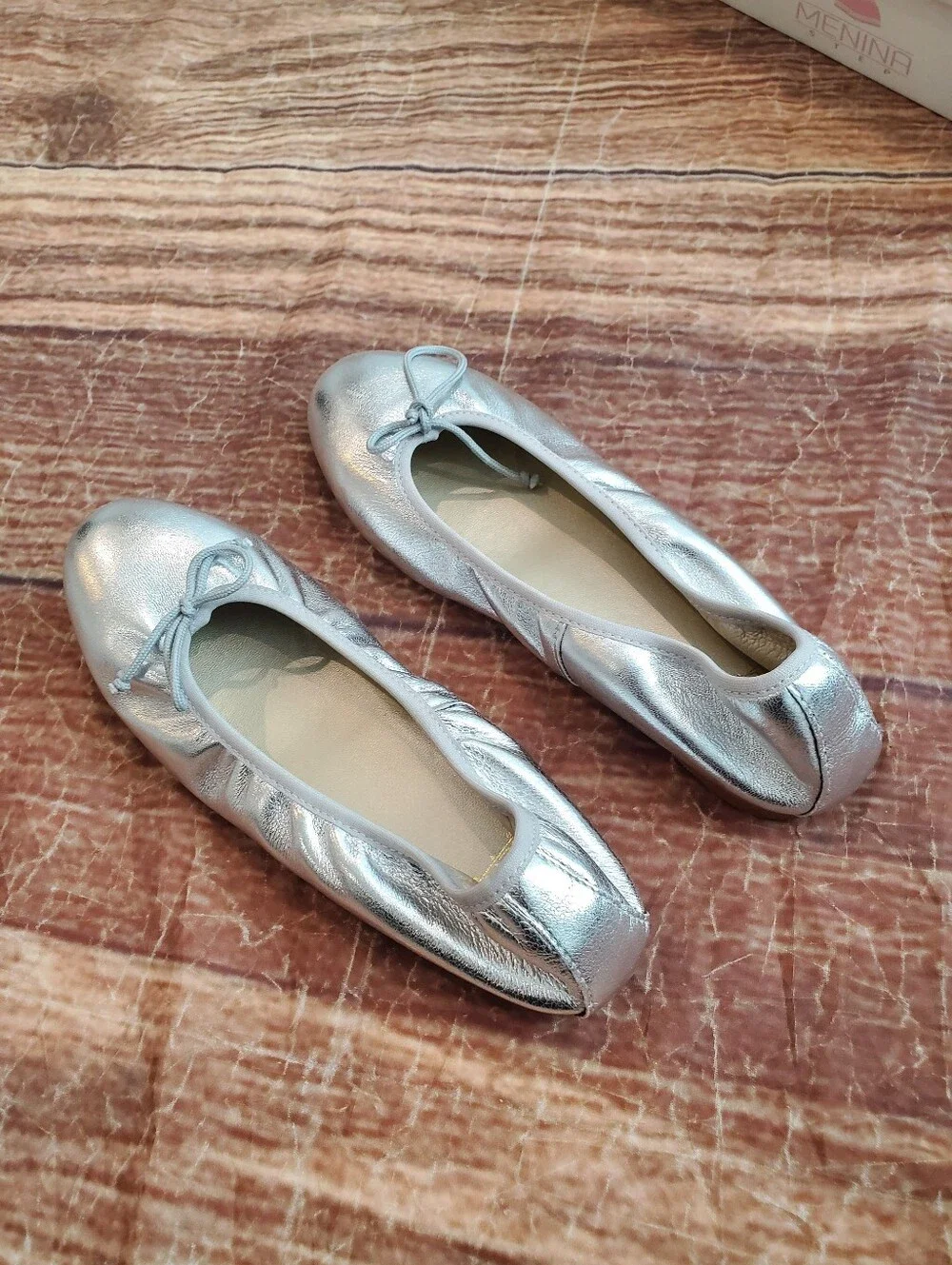 Menina Step Silver Metallic Leather Ballet Flats sz 38 NIB